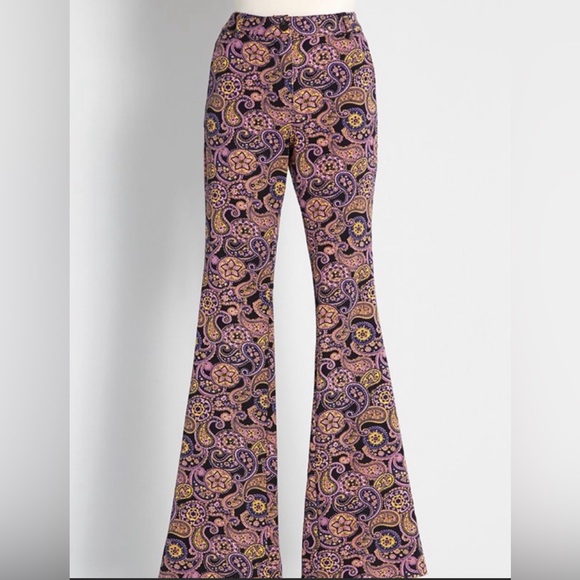 ModCloth “Way Out Yonder” Paisley Flare Pants. Size 4. - Picture 1 of 11
